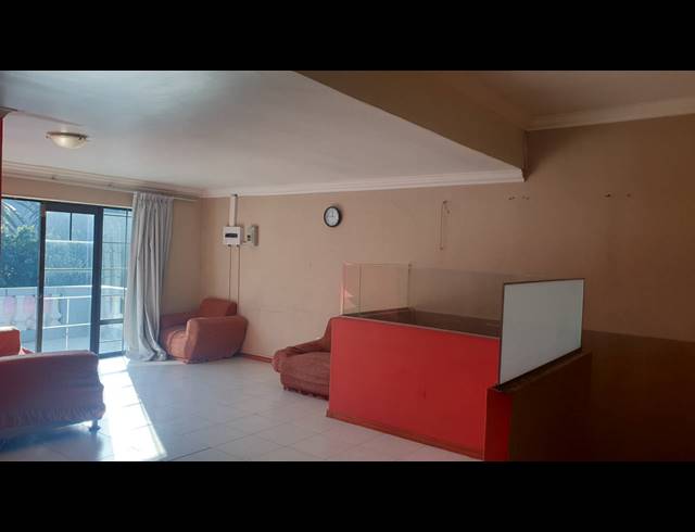 430M² BUILDING FOR SALE IN WOODSTOCK